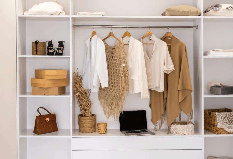 Minimalist Closets